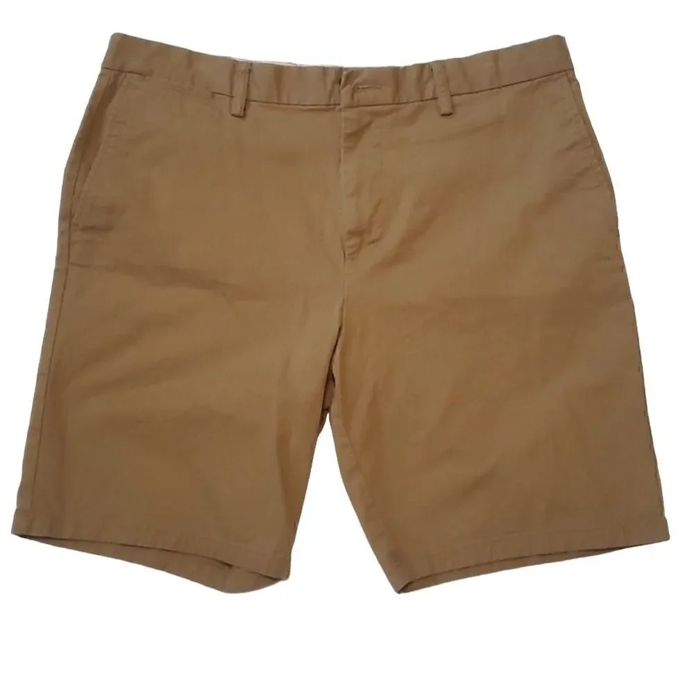 Old Navy- Men’s Flat Front Khaki Shorts Basswood, Brown Ultimate Slim, Size 38